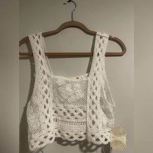 Altar’d State NWT crop crochet like white top